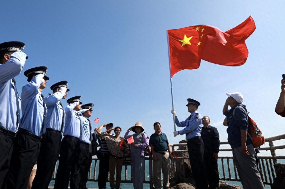 中国为什么能长期保持国泰民安？其实说白了，中国人的信仰不是宗教，而是传承五千年的