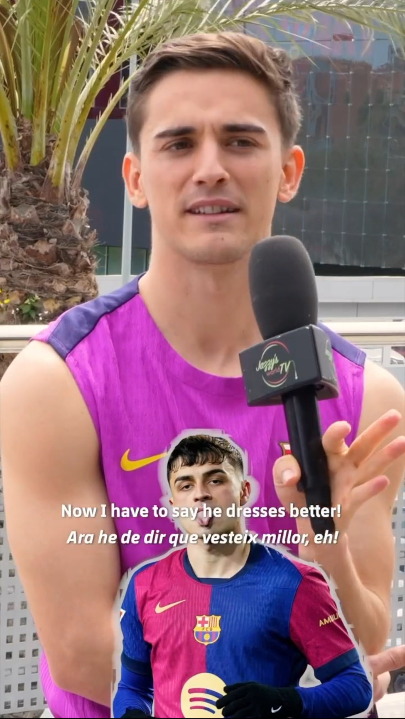 问：如果你能隐藏或消除一种时尚潮流，你会选择哪一种？为什么？加维：紧身牛仔裤。佩