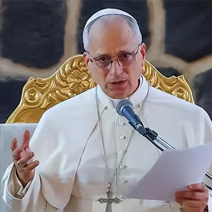 敢怒怼特朗普！首位美籍教皇放狠话：数千亿美金，全用来杀人放火！太刚了！被特朗普公