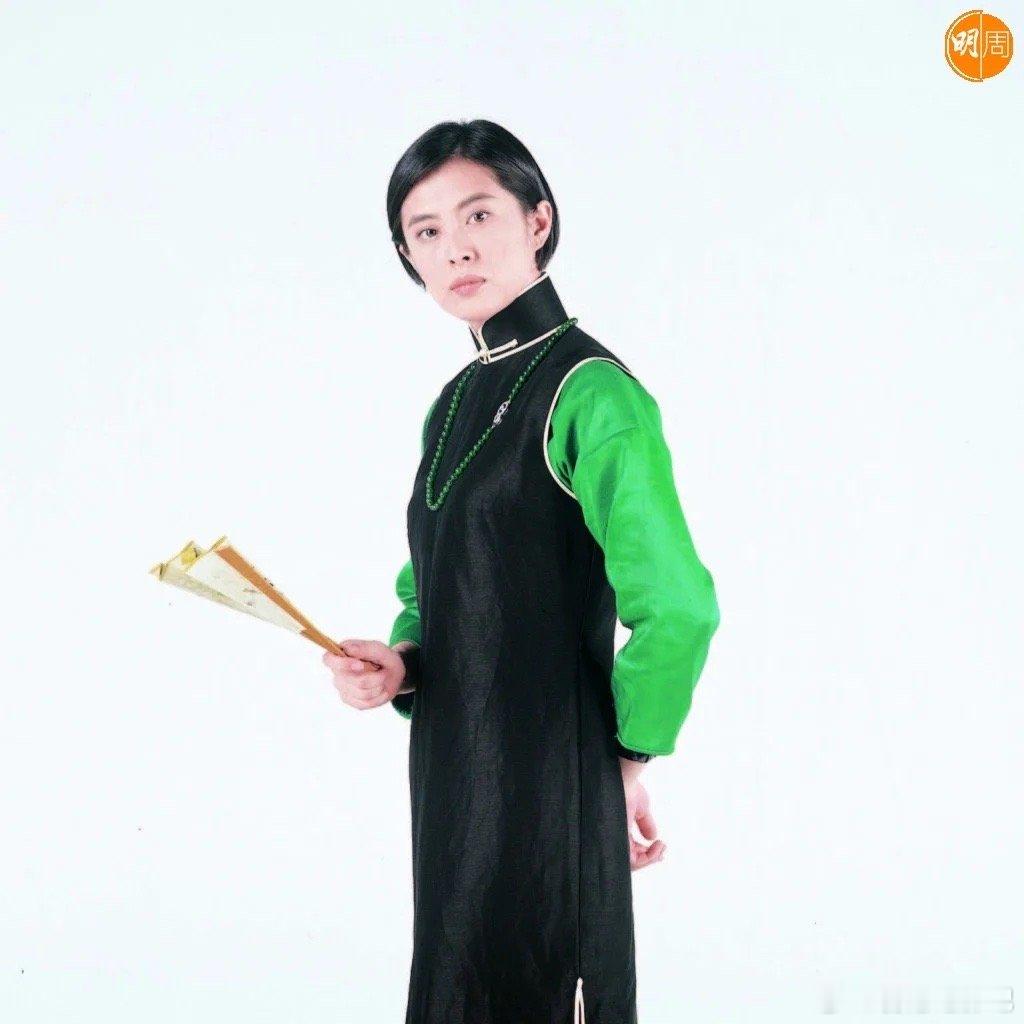 2000年9月7日，王祖贤和宫泽理惠为《游园惊梦》试造型。 ​​​