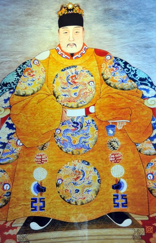 要说中国历史上最懒的皇帝，明神宗朱翊钧得有姓名。他在位早期，有张居正辅佐，推行改