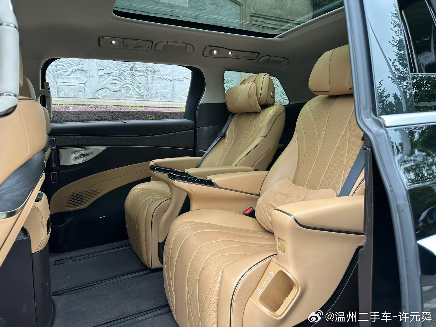 2024年10月腾势D9 EV四驱尊贵版（指导价40.98），车况极品，安全行驶