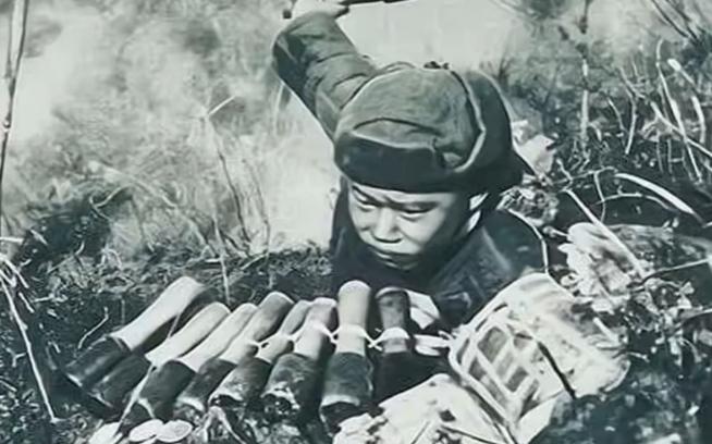 1951年1月28日，志愿军战士潘天炎因为生理需要去附近的草丛解决，回来后却意外