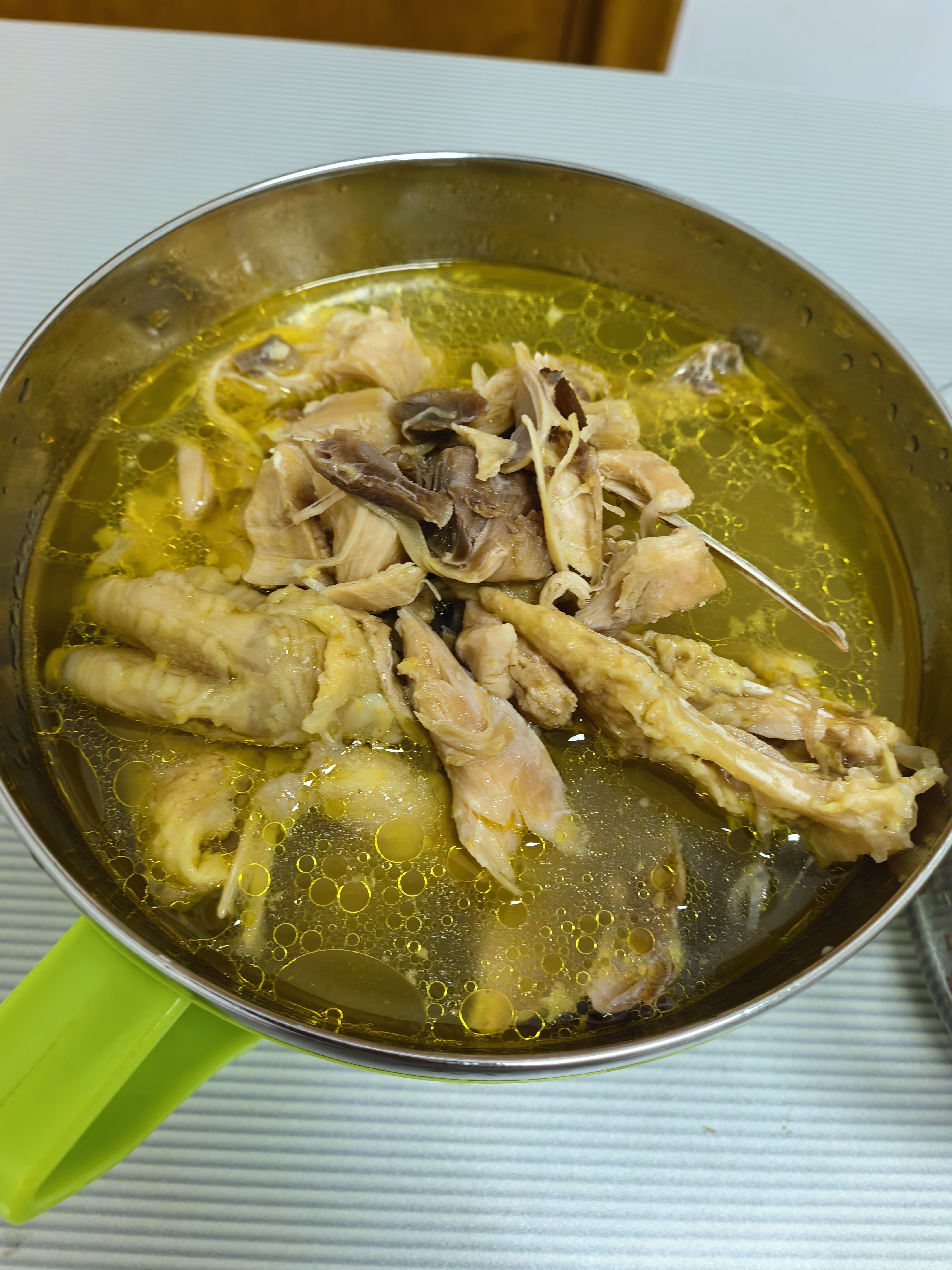 在医院的这十多天，琢磨了一个道理，对于没有选择创业的人来说，股市确实是实现财务相