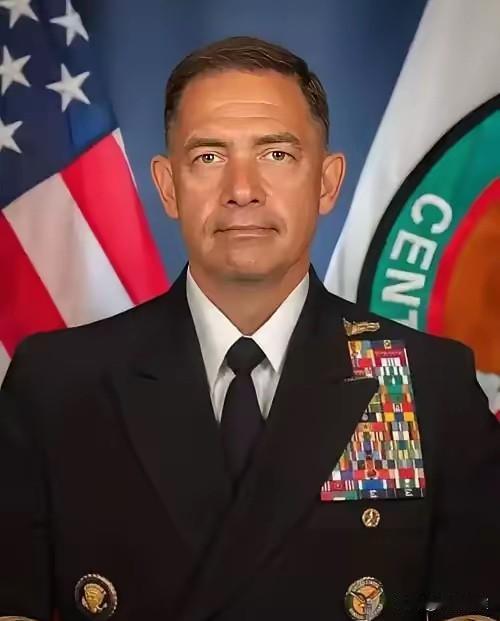 2026年4月19日，美军中央司令部突然放出一个大消息：平克尼号导弹驱逐舰正在霍