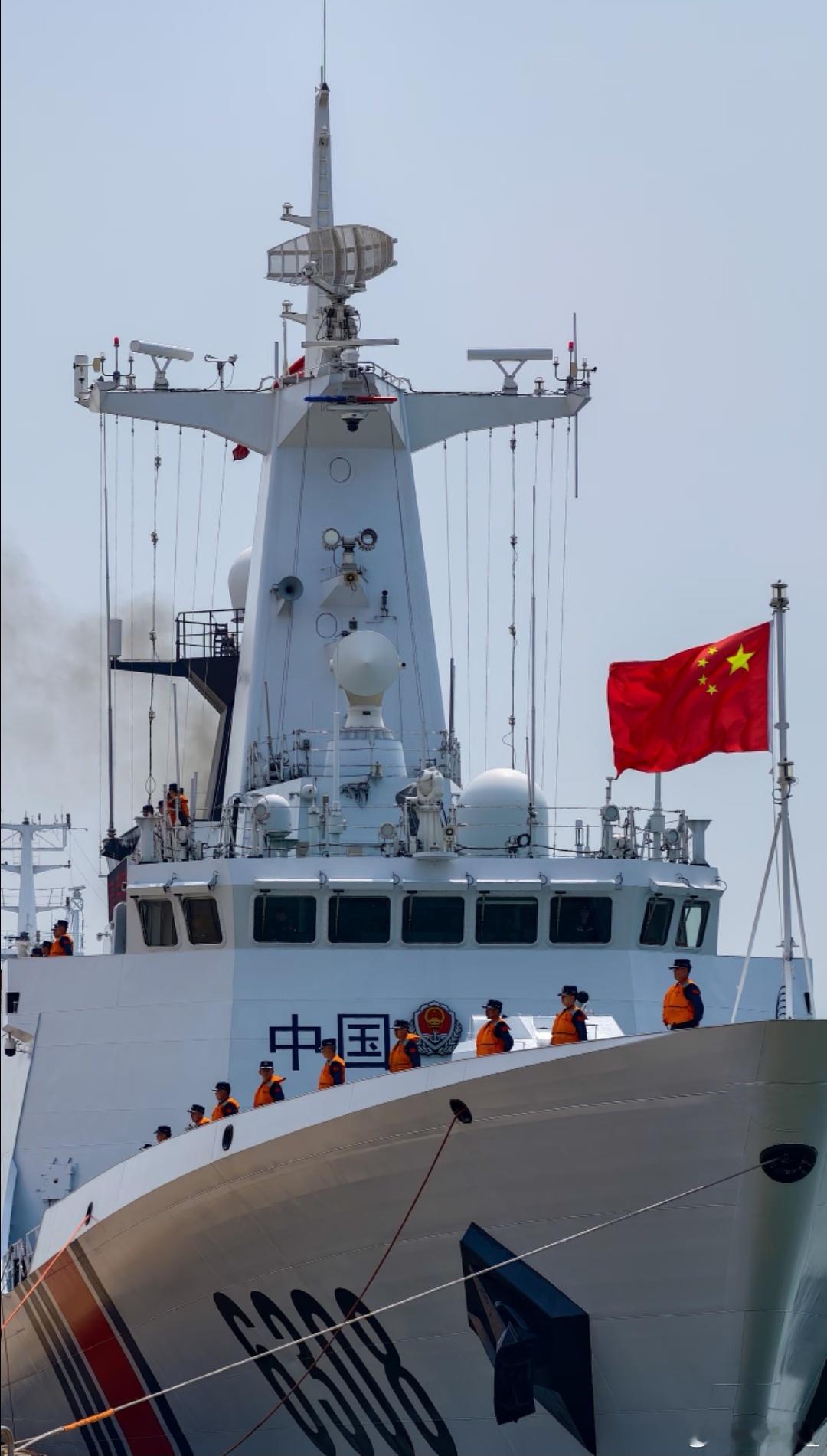 海警6308舰和6110舰 