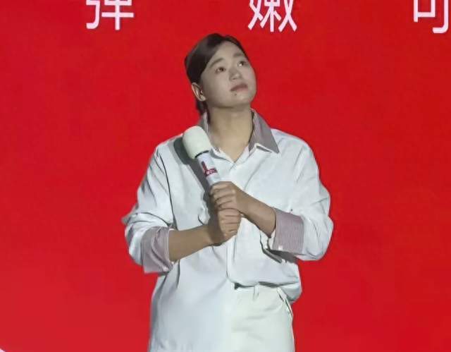 理解万岁！粉丝们2个字直击了全红婵内心最痛的地方，让她哽咽
