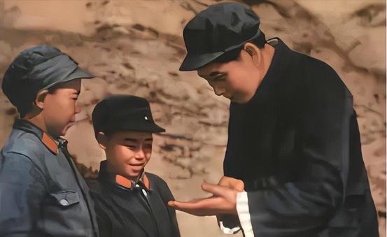 寻找与毛主席合影的小八路，一张照片后来竟成他的“丹书铁劵”
“1986年4月，北