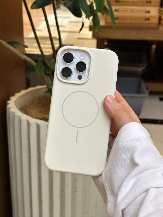 奶油色液态壳、好干净