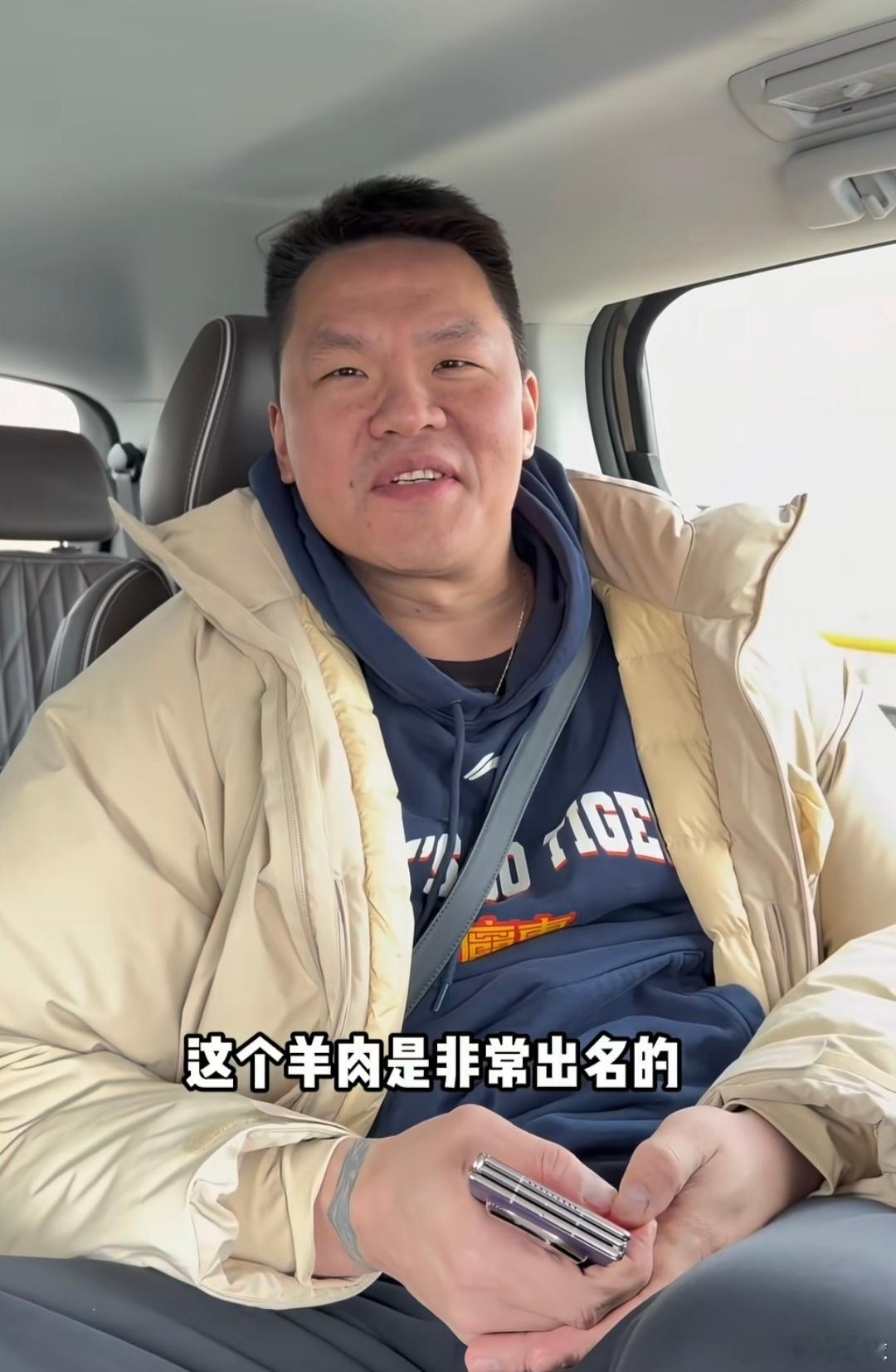 马不停蹄！杜锋指导率教练团队已抵达呼和浩特赛区，朱芳雨总经理接受采访谈到了内蒙古