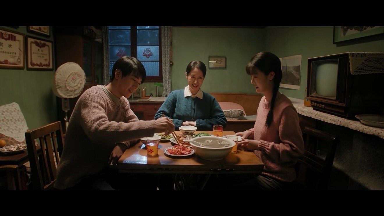 郭晓婷 淡黄的长裙啊啊啊不愧是白月光还得是郭晓婷太美腻啦！郭晓婷