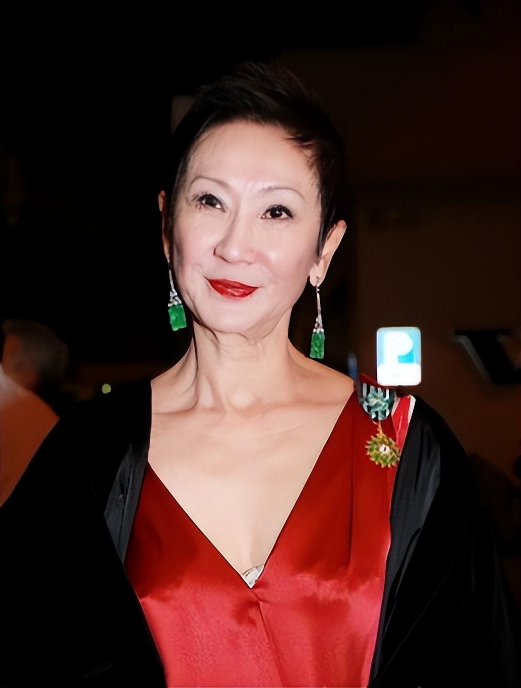 翁帆说：“人真正需要的其实不是婚姻，也不是性，甚至都不是伴侣，而是正向的亲密关系