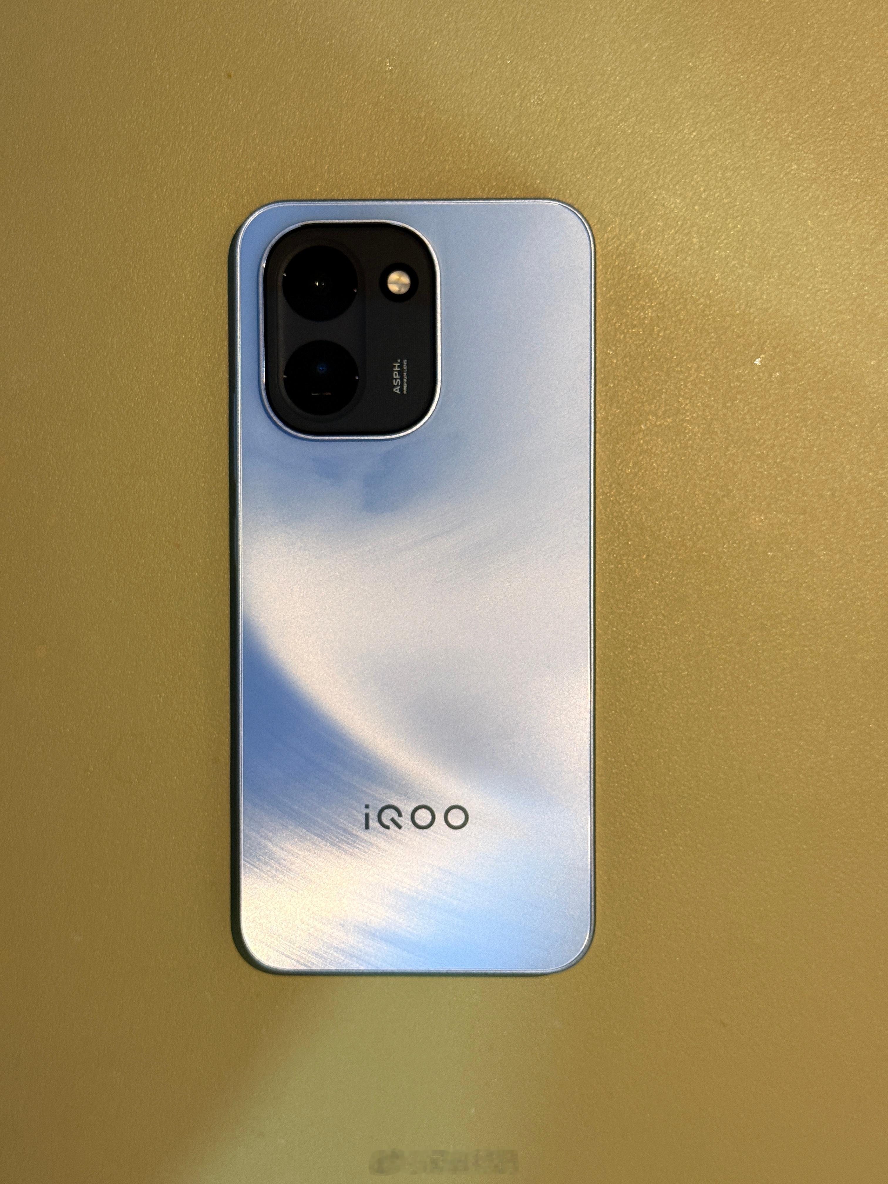iQOO Z11 iQOO首款165Hz 1.5K AMOLED直屏深度测评，6