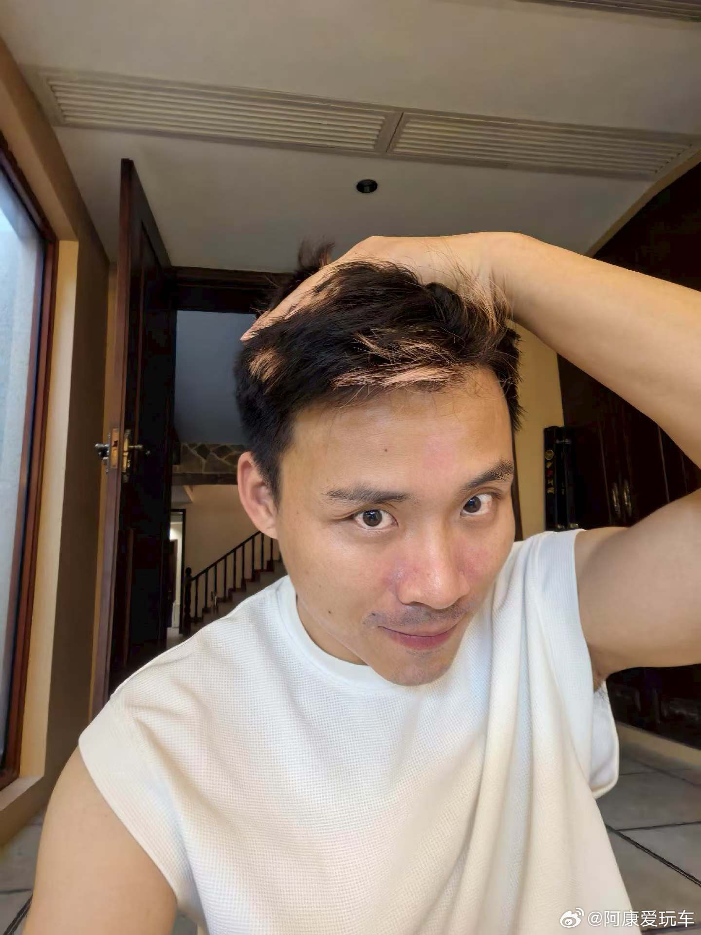 躺平一会儿，又是准备顶着过敏肌出门的一天… 深圳