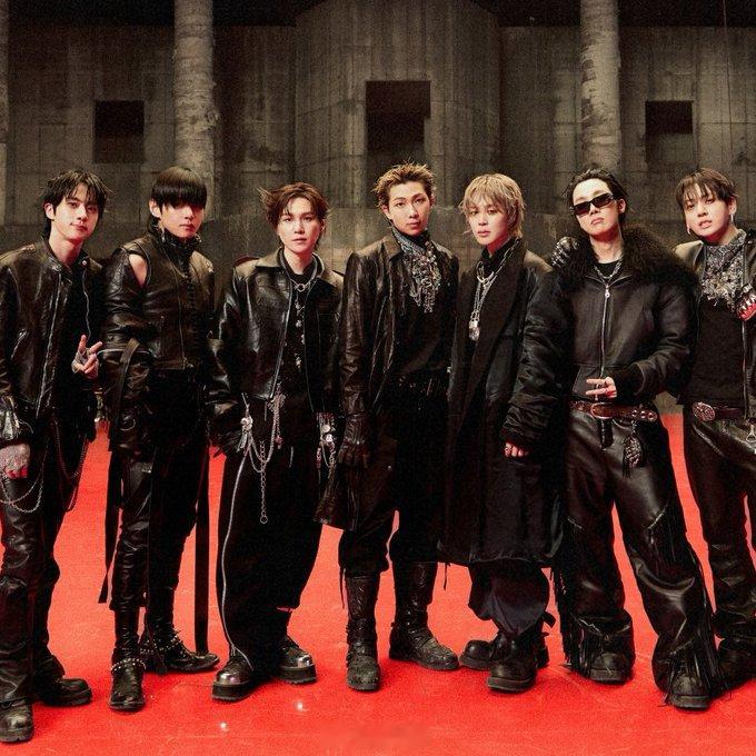防弹少年团 尽管BTS的《Hooligan》舞台是转播自其拉斯维加斯售罄演唱会的