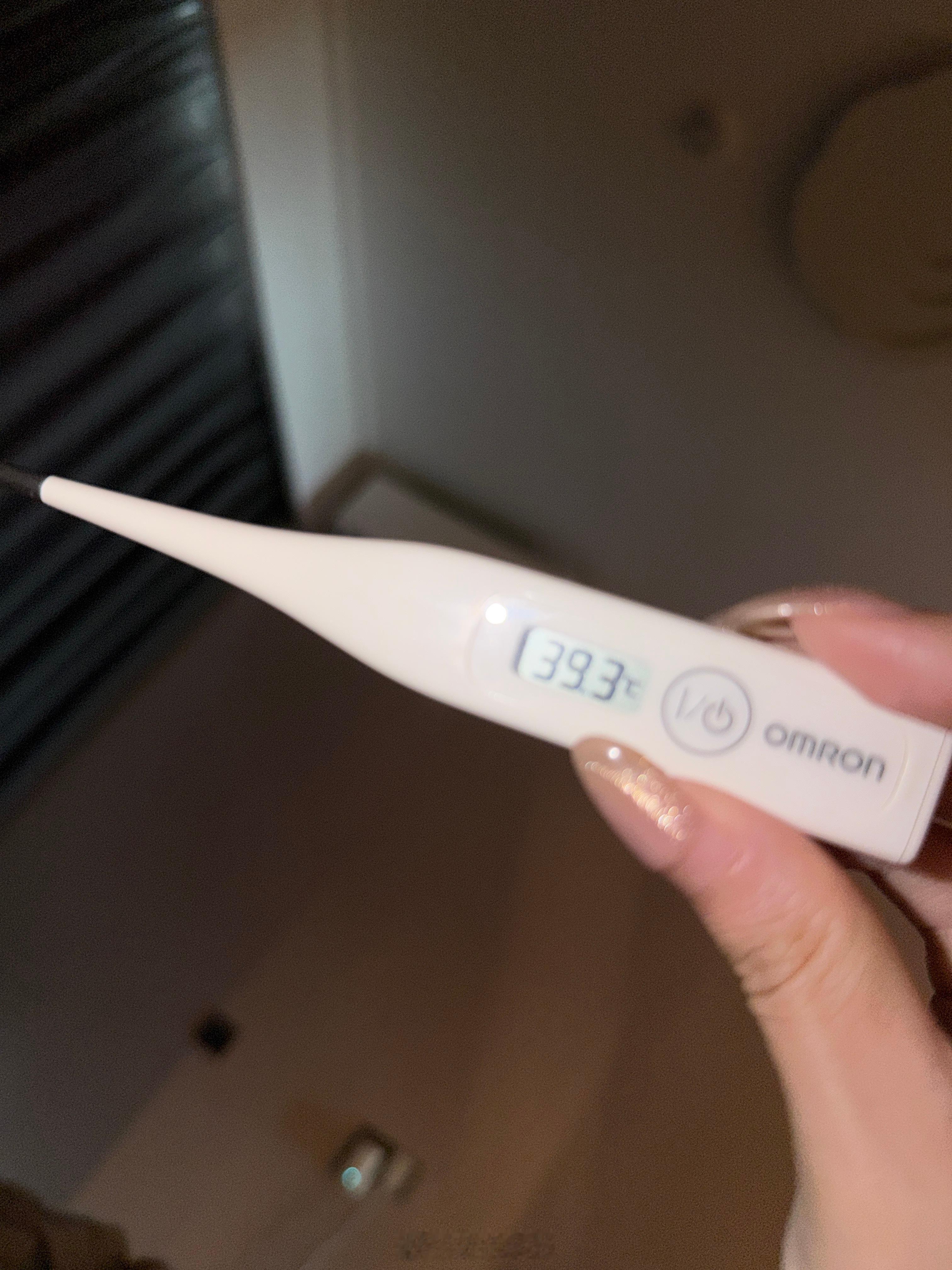 浅草寺抽了个凶签 主打一个不信邪回来以后发热 感觉昏迷了三天……医院去了 挂瓶了