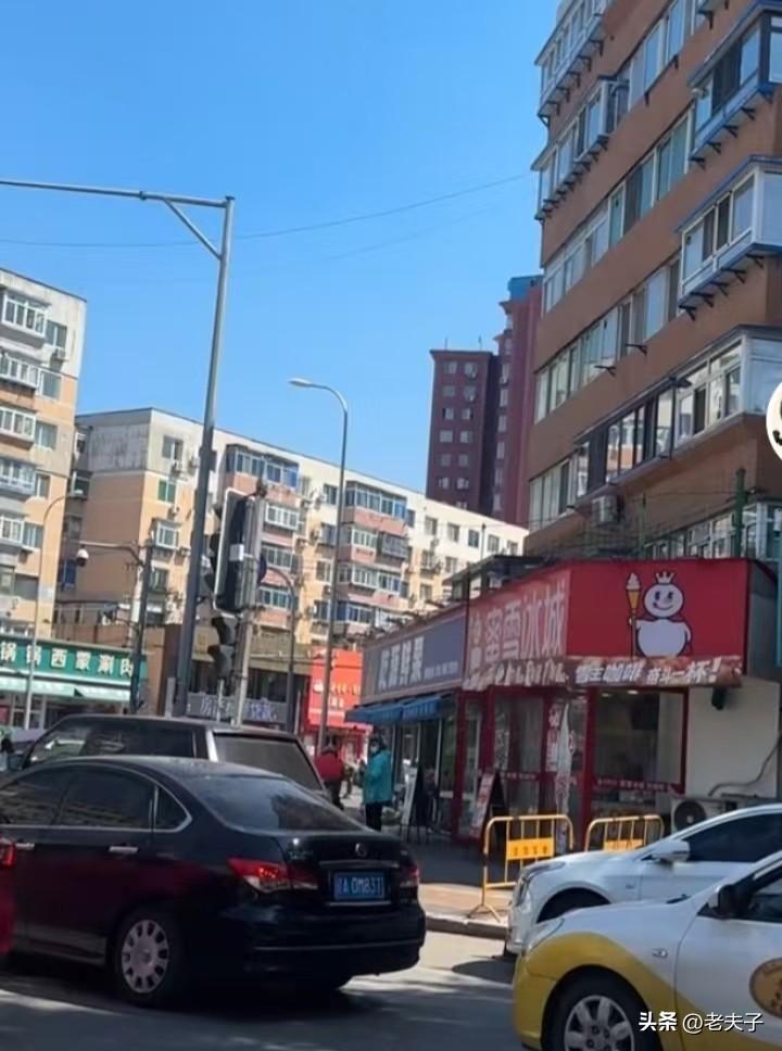 原创随手拍之（2747）
辽宁省沈阳市沈河区奉天街。
沈河区南北向主干道因沈阳旧