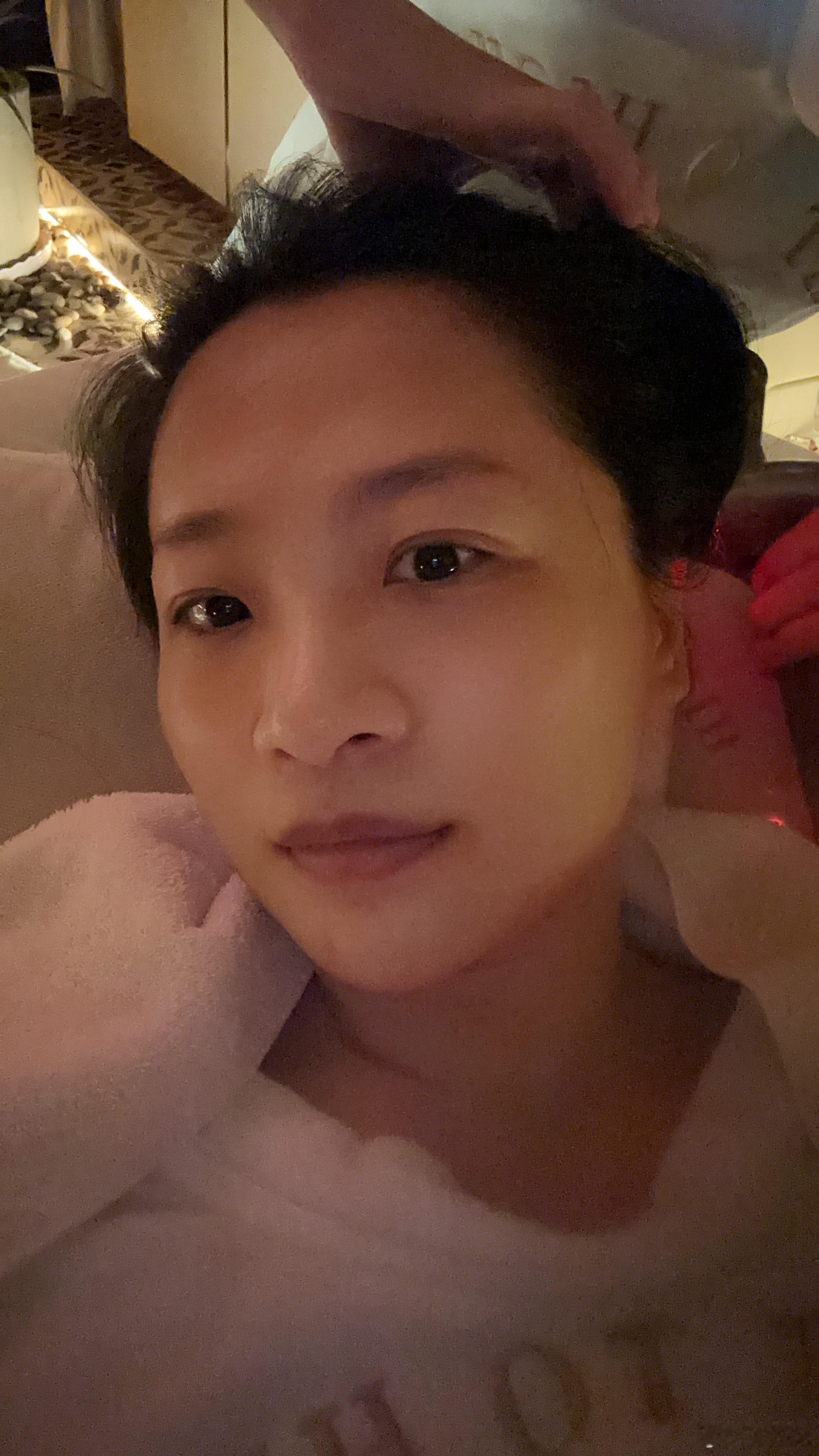 好久没来头疗了，这个过程对我是冥想的法门，慢慢能进入到与我相伴的状态，onene