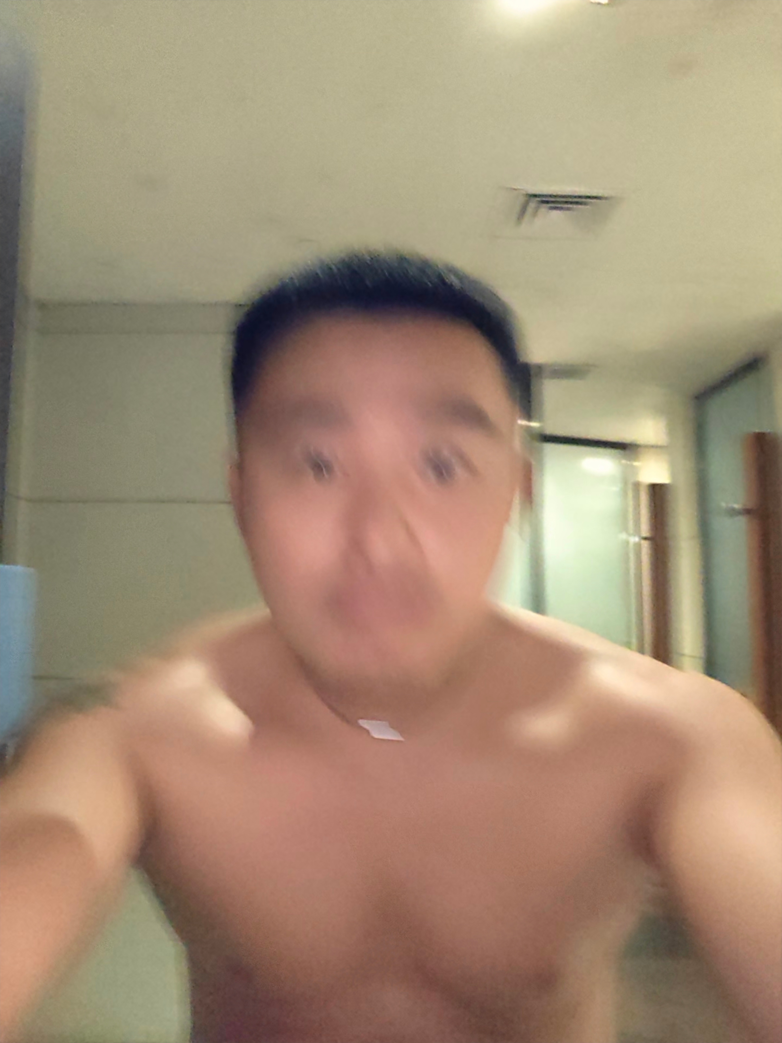 为了夏天裸奔更美拼了 