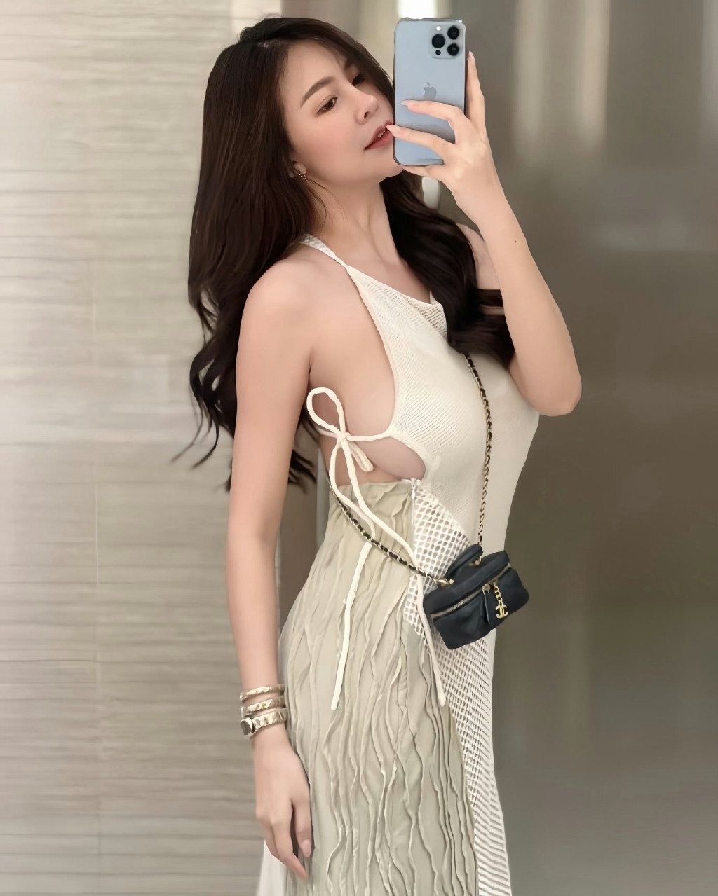 你女朋友这样穿出去，同意吗？ ​​​