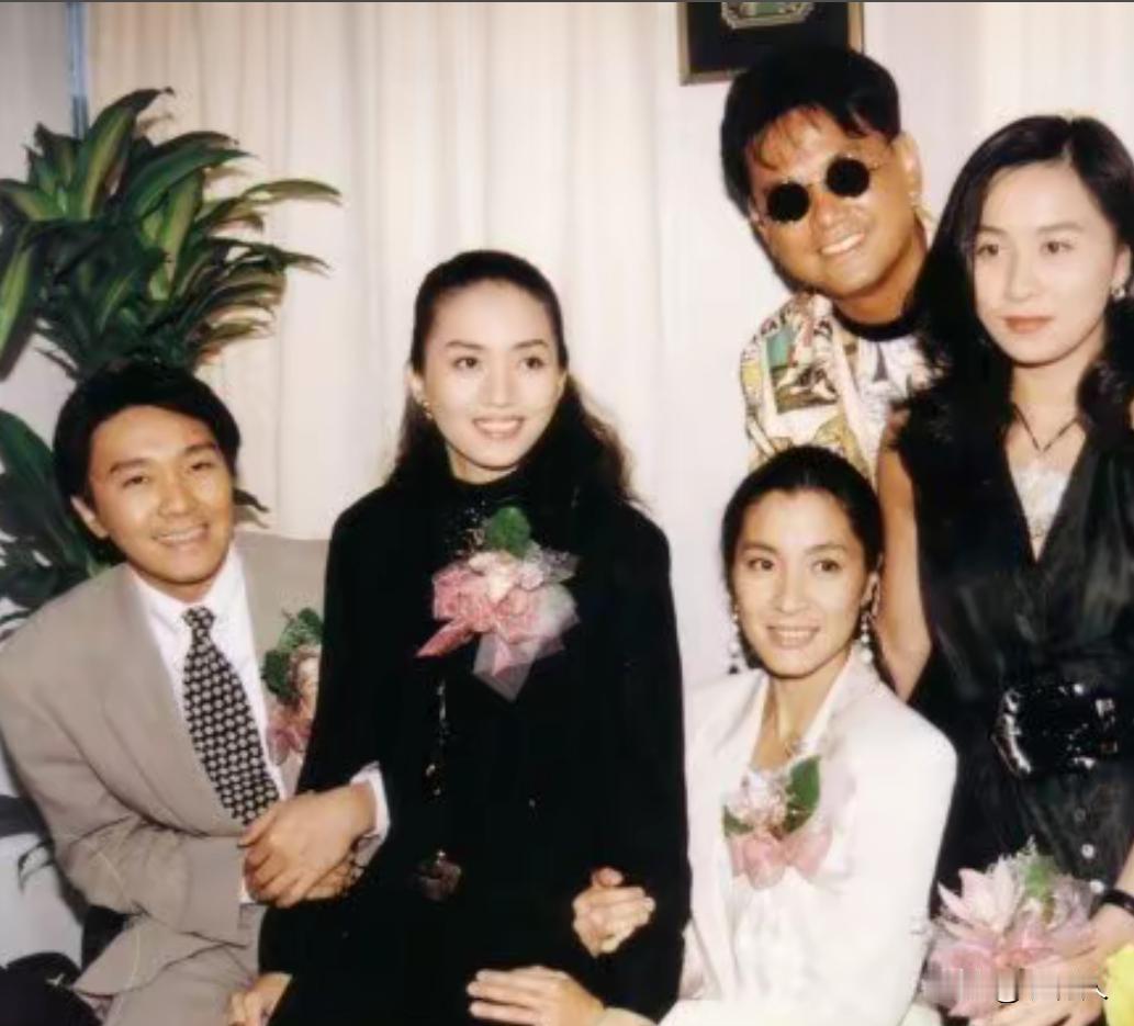 90年代，这5位全是港圈顶流。周星驰：无厘头喜剧开创者。梅艳芳：香港的女儿，歌影