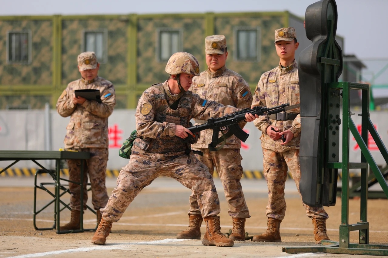 空降兵某旅带兵干部骨干集训（我们的天空） ​​​