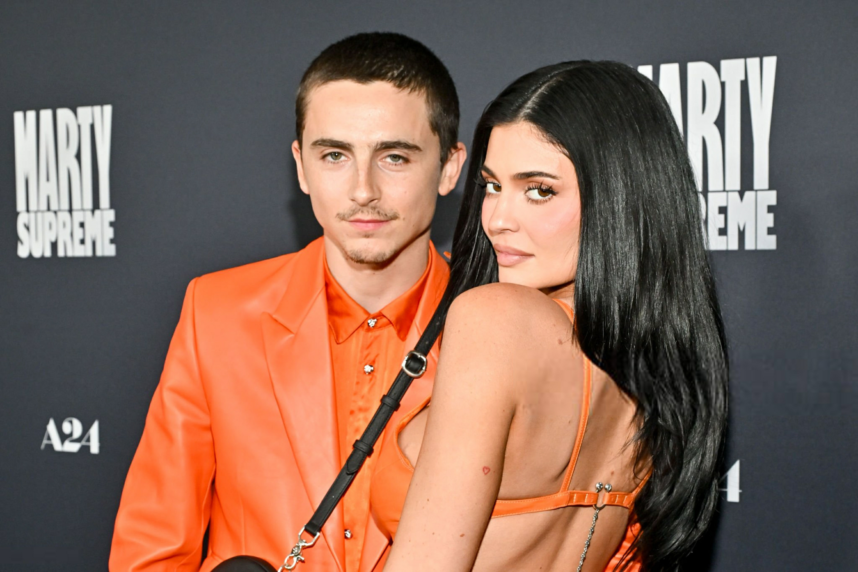 甜茶Timothée Chalamet牵手女友金小妹Kylie Jenner情