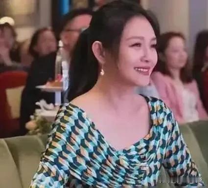 近日，大S喜形于色，具俊烨在演唱会上坚定地回应了外界的揣测：没有逃避，没有疏离，