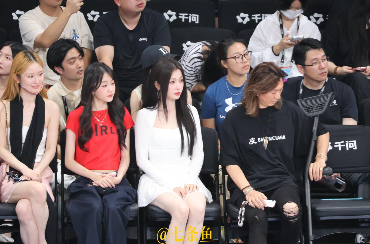 原图直出
生图的神
虞书欣 @虞书欣Esther ​​​