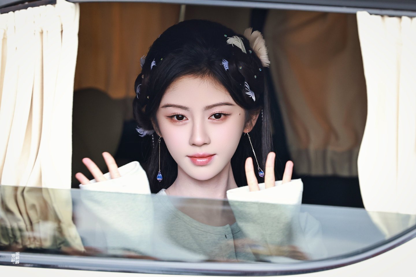jjy鞠婧祎月鳞绮纪jjy鞠婧祎露芜衣等明天太阳初升 我们都要变得比昨天更幸福.