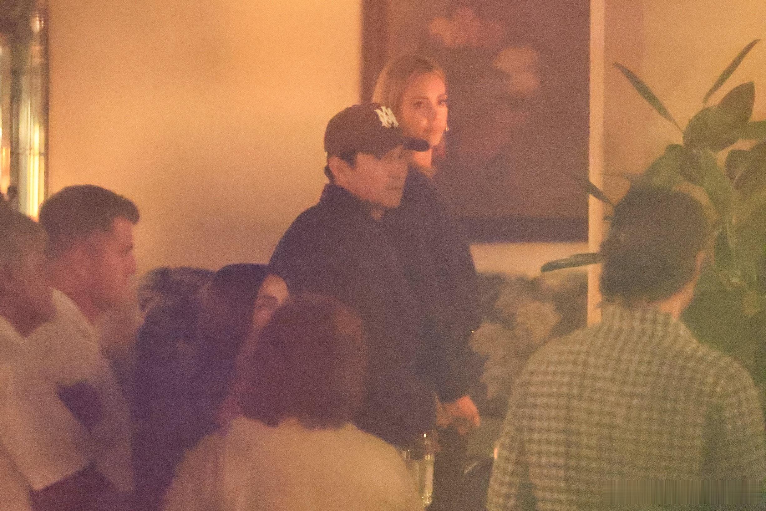 Jessica alba杰西卡阿尔芭在贝弗利山庄的Chateau Marmont