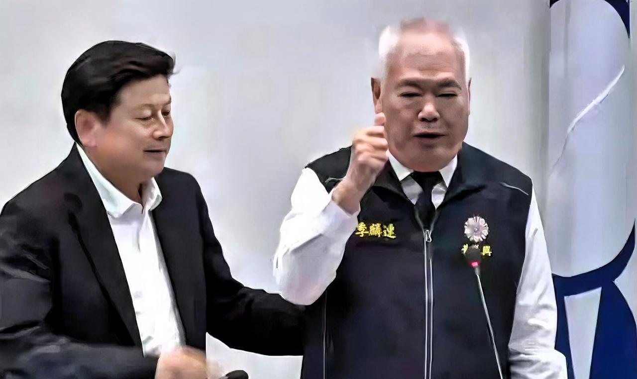 一句话被恶意曲解！蓝营政坛风波愈演愈烈，真相根本不是大家想的那样
 
前言
 