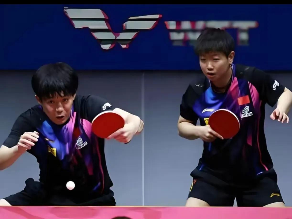 三连冠！谈何容易啊！孙颖莎、王楚钦不愧是中国骄傲！他们配合默契度已经到了登峰造极