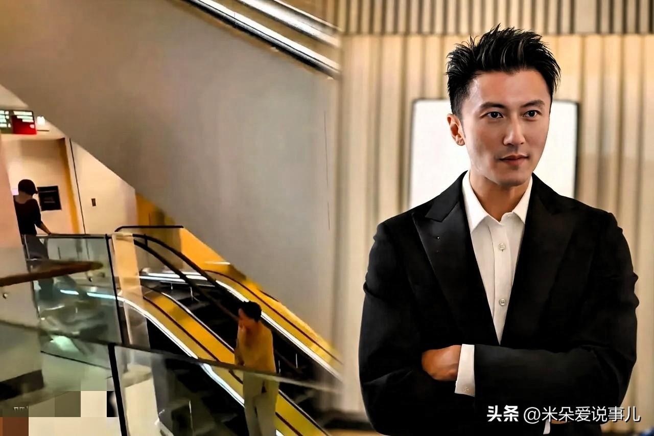 细心的网友发现！

谢霆锋这次去悉尼并不是去那边拍戏，而是陪儿子谢振轩去上大学的