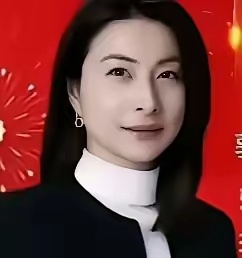 郭晶晶大爱无疆  有钱，更需要有爱心。郭晶晶，跳水体坛上的皇冠。这次西藏地震，她