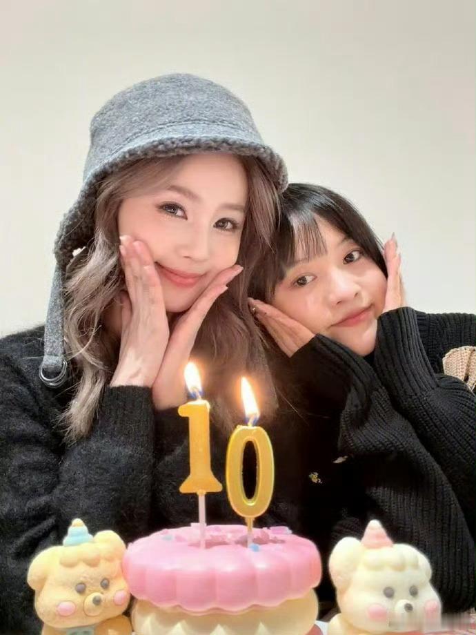 呵呵回应白鹿告别欢娱 都是很真诚的两个小女孩 两个人一定要一直幸福快乐的在一起