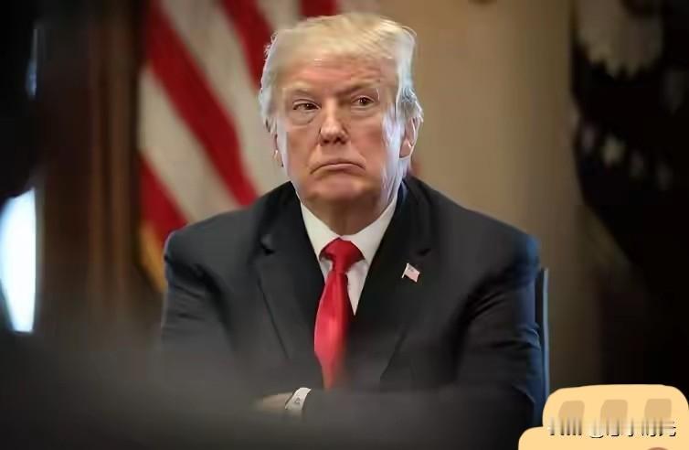 特朗普首次出来表态！特朗普仅仅回应了一句话！特朗普公开表示，对于中国军演，他本人