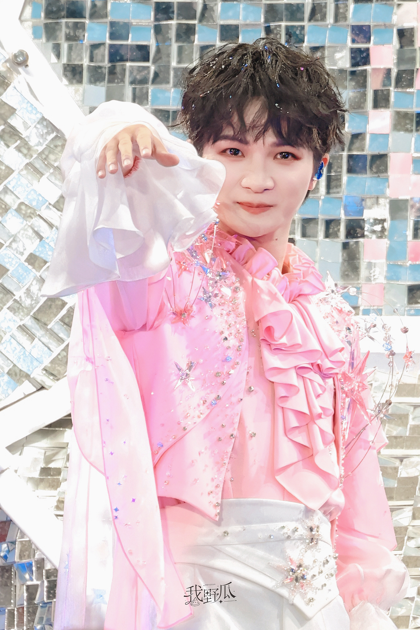 周深1️⃣腾讯音乐由你榜🎇周深百花杀主题曲红尘慌慌 那些一哄就好的伤，一抱就圆