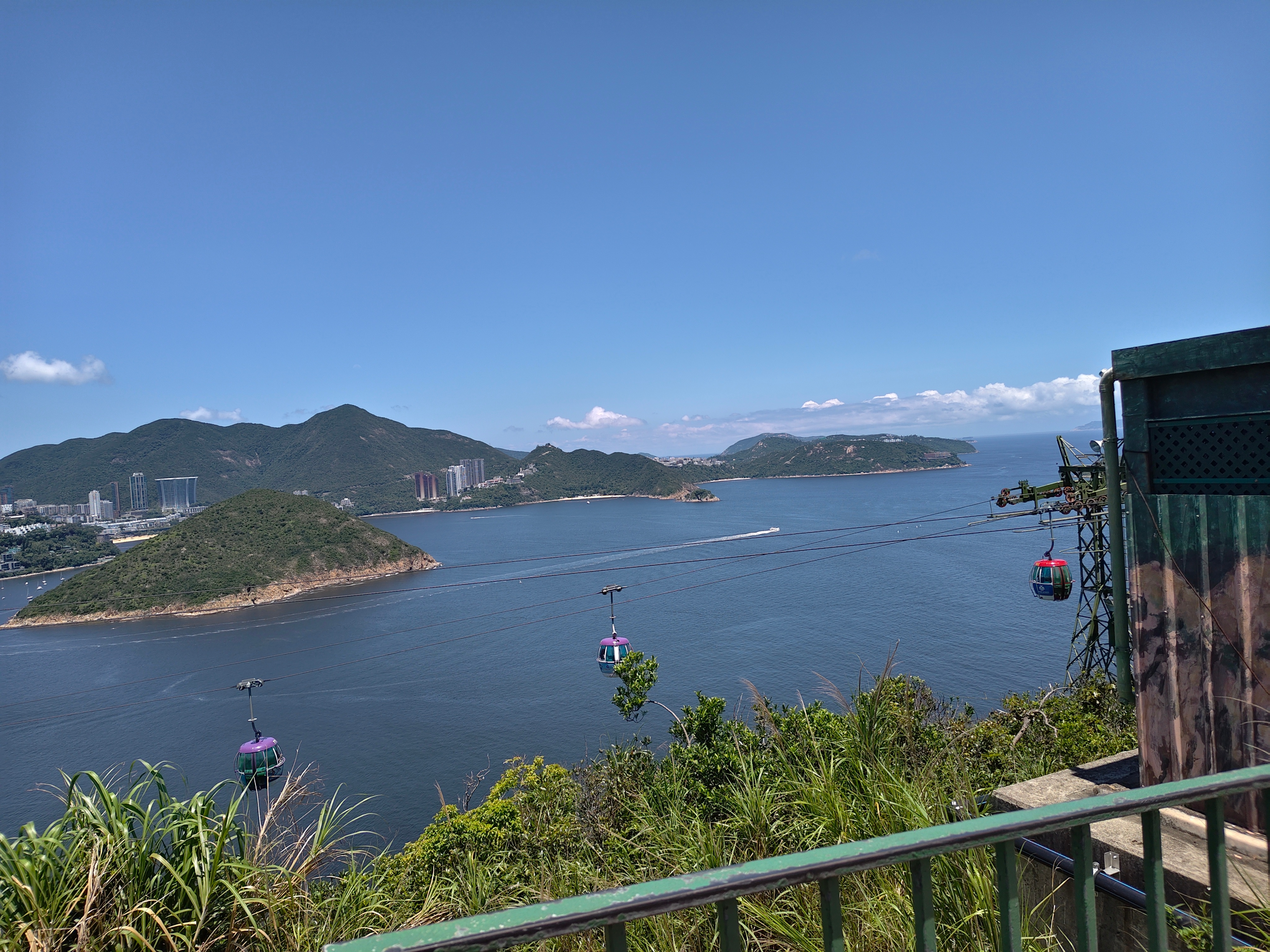 在海洋世界这边山上看风景超美 
