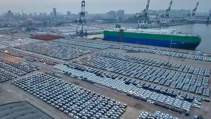 又一个世界第一！我国成世界首个单月汽车出口突破100万辆的国家，可喜可贺！ 