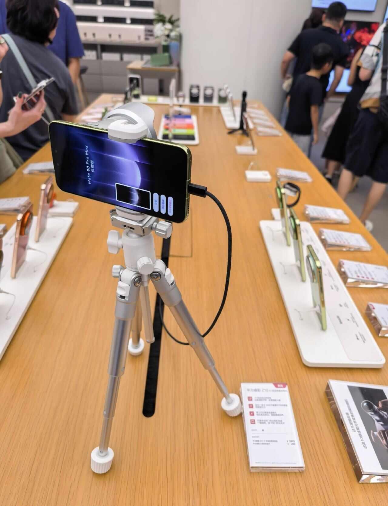 有这个长焦镜头再也不用买单反相机啦 轻便又小巧Mate一起发光吧 Mate90