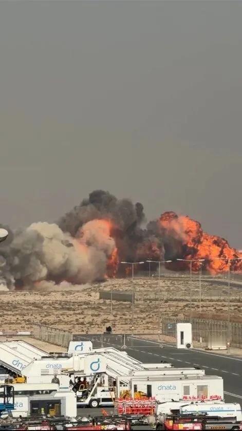 COMBAT AIRCRAFT的缩写。“光辉”战机由印度航空发展局ADA与印度斯