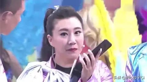 范湉湉说，我觉得妈妈一辈子为家庭牺牲的太多，她没有勇敢的为自己活过，包括她，妇产