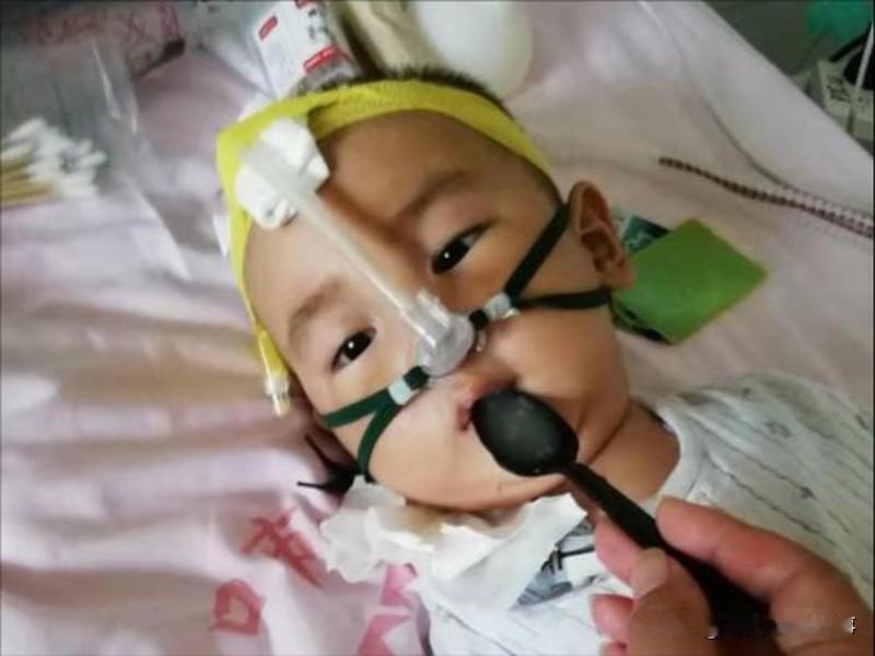 惊爆！一支售价3万多的药剂，疑似因被误冷冻失效后，竟给1岁患罕见病的患儿注射，实