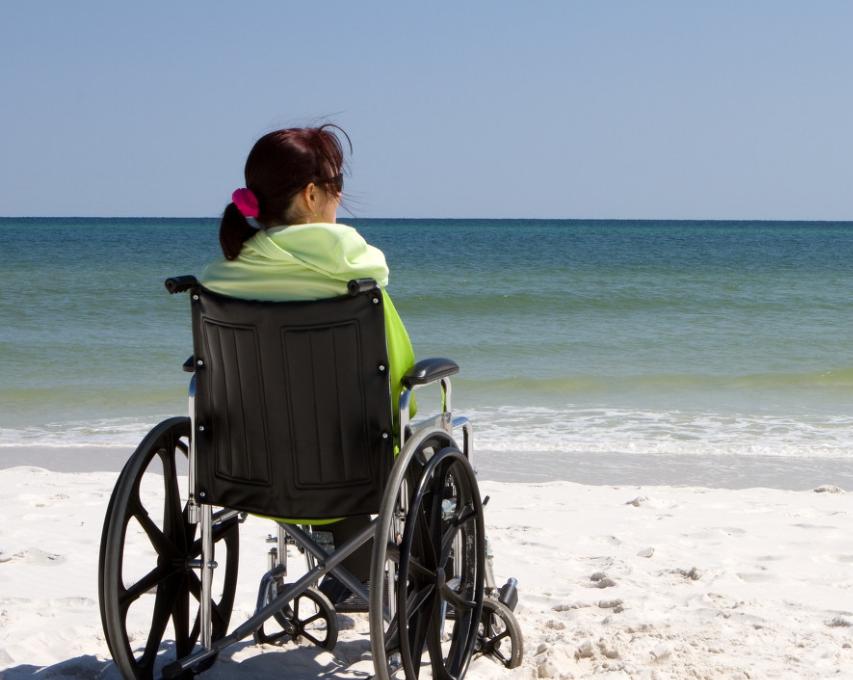 43岁女子一觉醒来半身瘫痪！医生怒斥：这5个习惯，睡前别再做！

“我只是睡了一