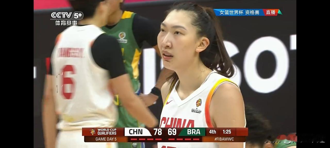 韩旭狂砍22分8个板！王思雨替补17分！中国女篮83比71战胜巴西！昂首挺进世界