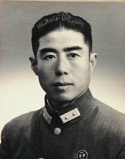 1950年，一个叫张克明的人来到四川通江，和一个村姑结婚，还给了48两黄金当彩礼