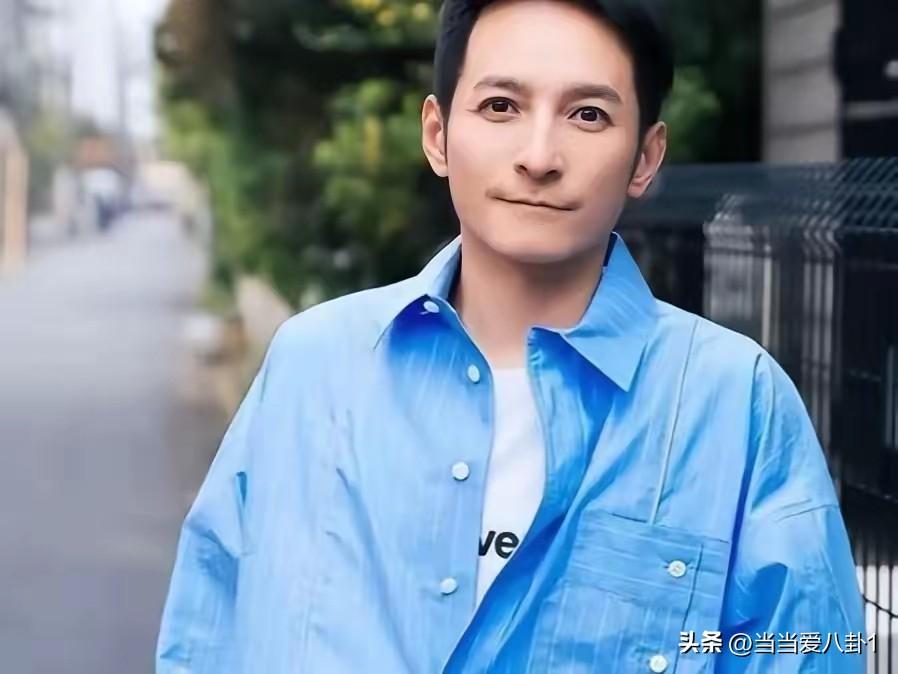 李维嘉爆料：“何炅之前想换个大点的冰箱，就把家里的冰箱挂网上卖二手，可挂了很久都