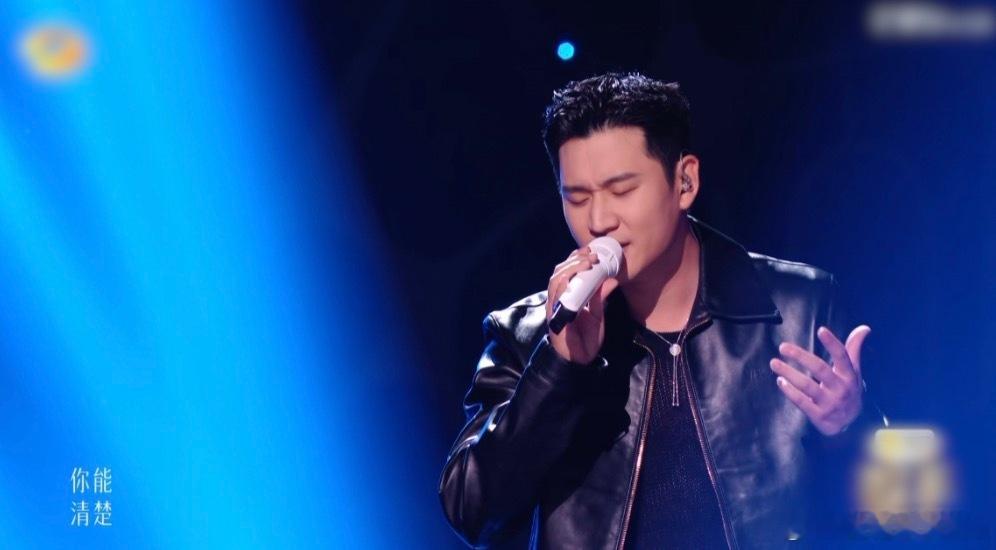 周兴哲 摇滚在哪周兴哲的每一首歌曲我都是耳熟能详的，他真的是在用心的做音乐，每一