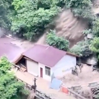 云南虎跳峡景区强降雨致房屋倒塌夏季注意预防雨汛 西安·华严寺